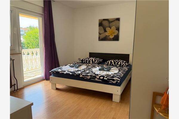 House K1, for 12 persons