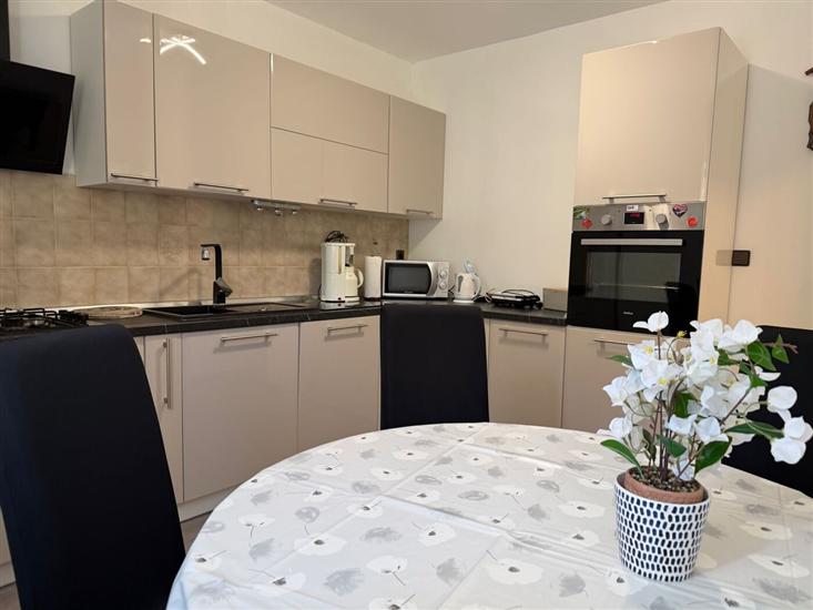 House K1, for 12 persons