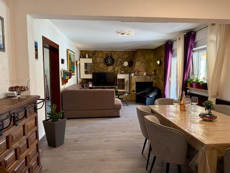 House K1, for 12 persons