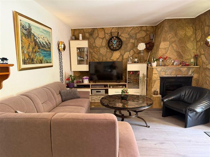 House K1, for 12 persons