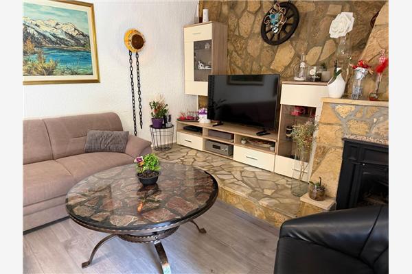 House K1, for 12 persons