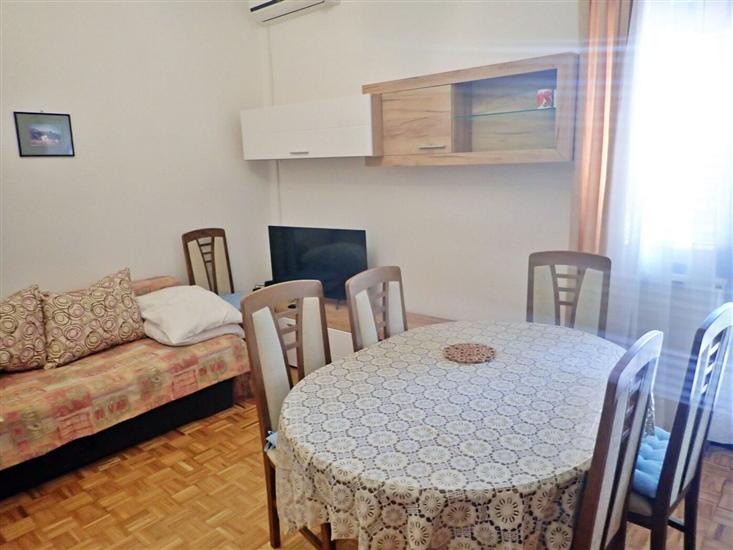 Apartment A4, for 4 persons