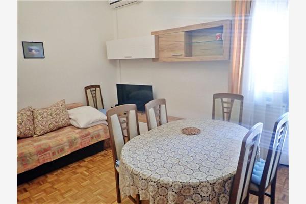 Apartment A4, for 4 persons