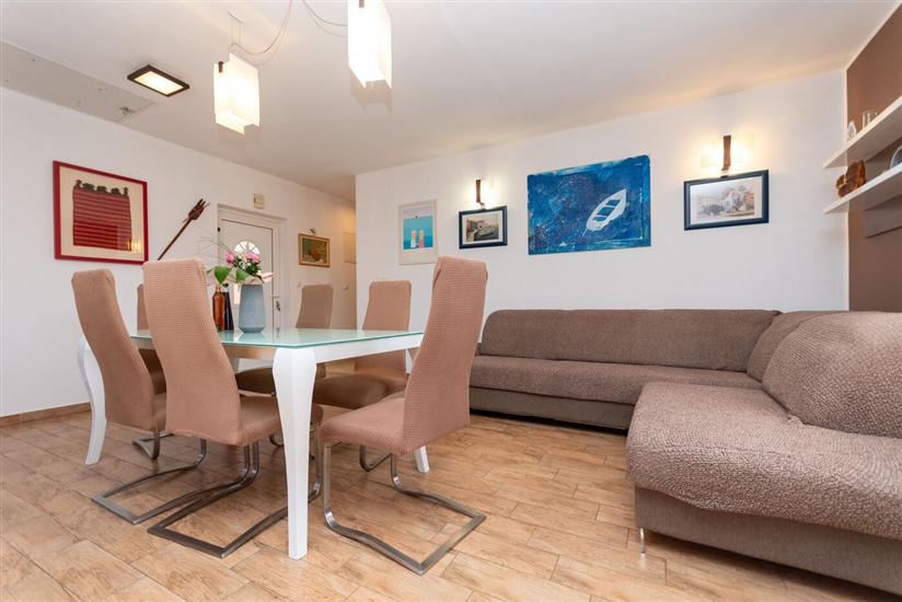 House K1, for 5 persons