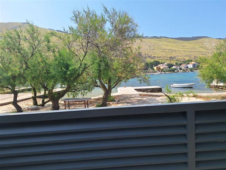 Apartments Neve Beachfront