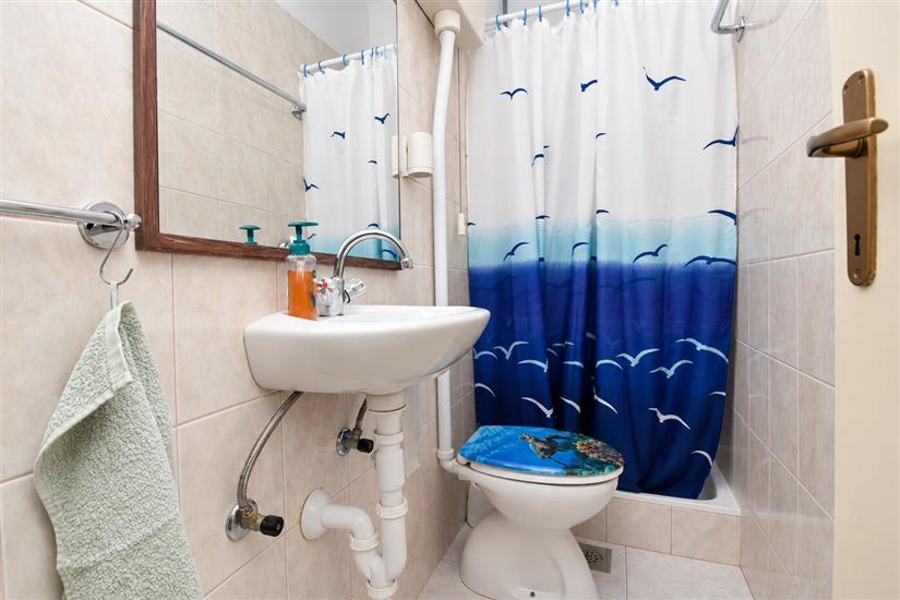 Apartment A1, for 5 persons
