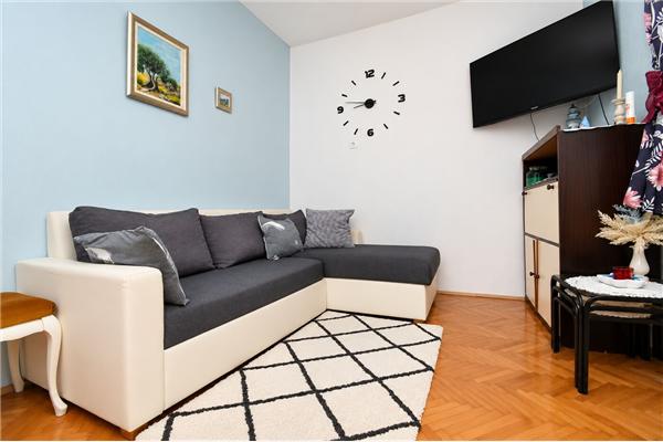 Apartment A1, for 5 persons