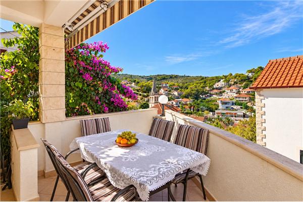 Apartment A1, for 5 persons