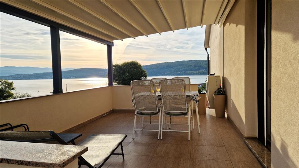 Apartment By the sea