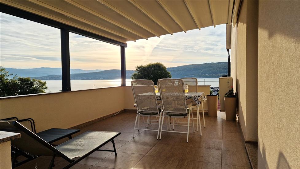 Apartment By the sea