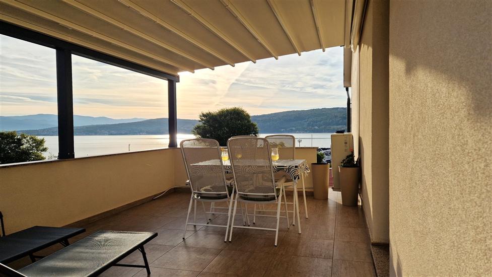 Apartment By the sea