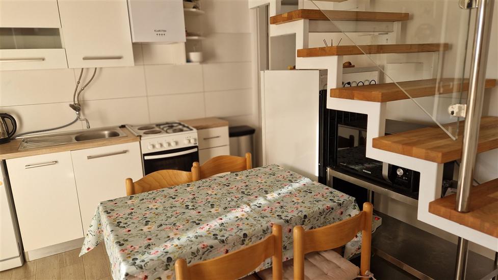 Apartment A1, for 5 persons