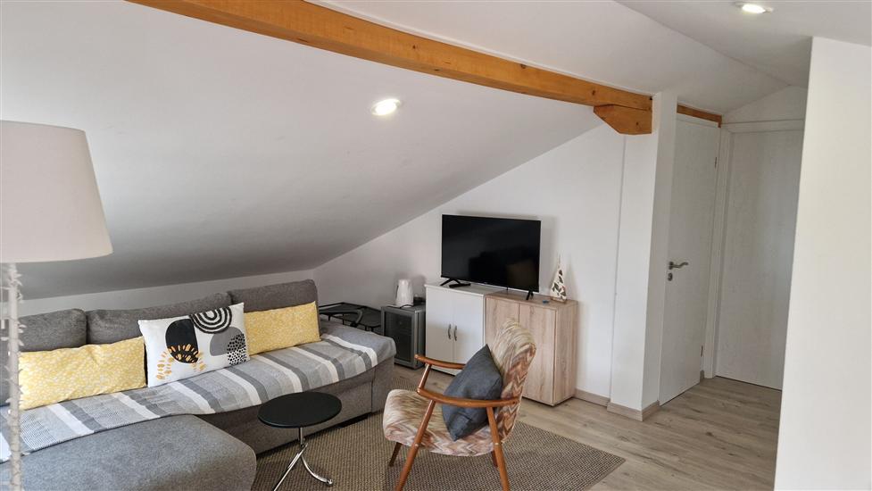 Apartment A1, for 5 persons