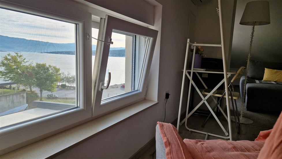 Apartment A1, for 5 persons
