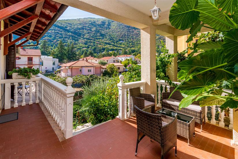 Apartment A1, for 6 persons