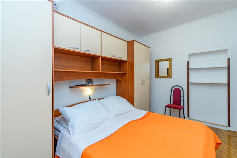 Apartment A1, for 6 persons