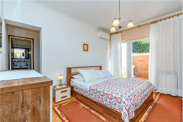 Apartment A1, for 6 persons