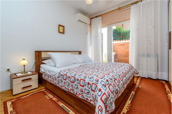 Apartment A1, for 6 persons