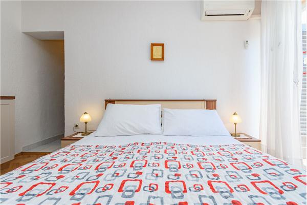 Apartment A1, for 6 persons
