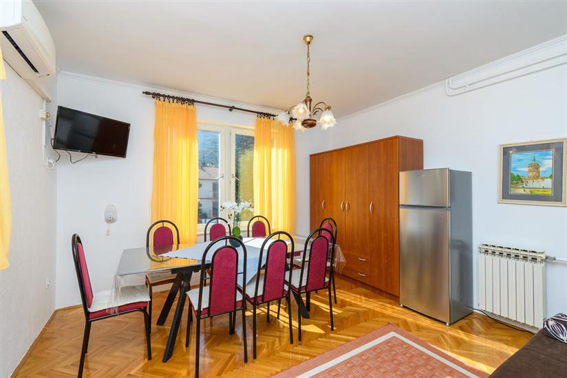 Apartment A1, for 6 persons