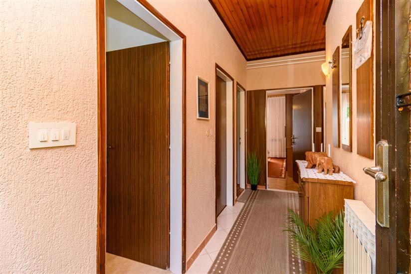 Apartment A1, for 6 persons