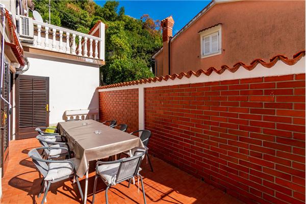 Apartment A1, for 6 persons
