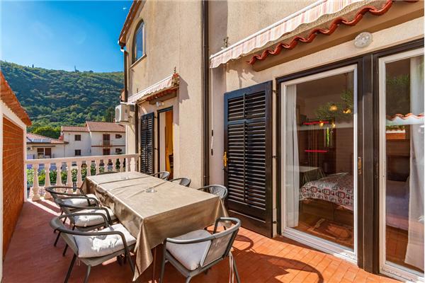 Apartment A1, for 6 persons