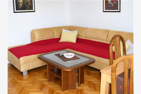 Apartment A1, for 5 persons