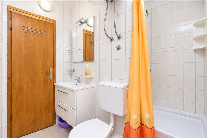 Apartment A2, for 3 persons