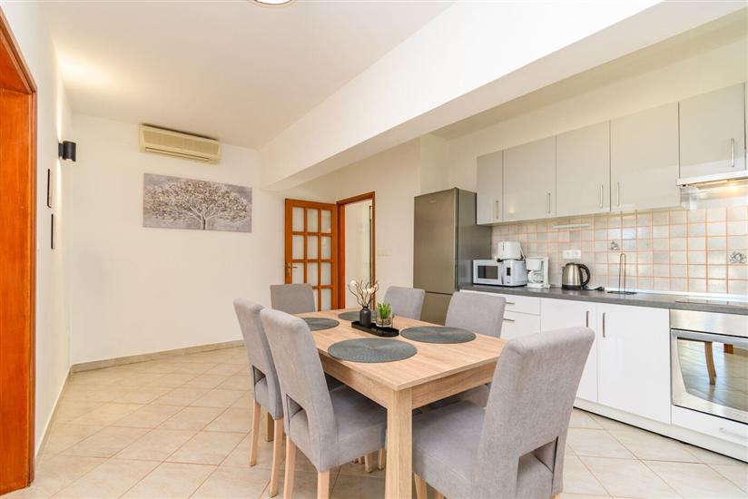 Apartment A5, for 4 persons