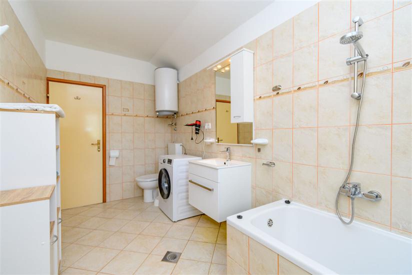 Apartment A5, for 4 persons