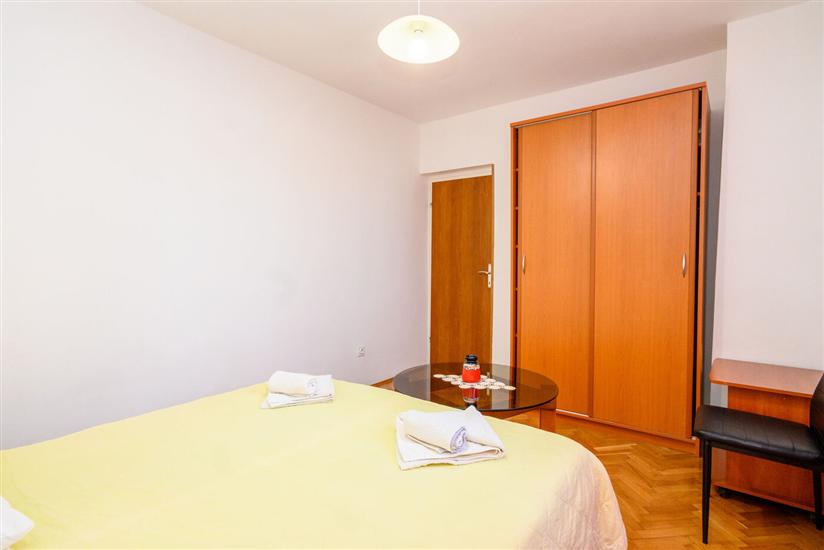 Apartment A1, for 5 persons