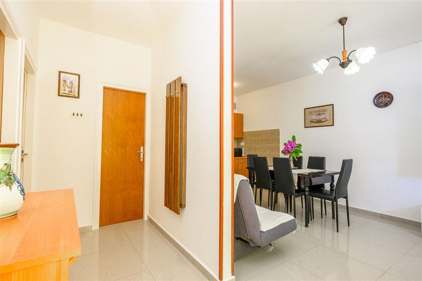 Apartment A1, for 5 persons