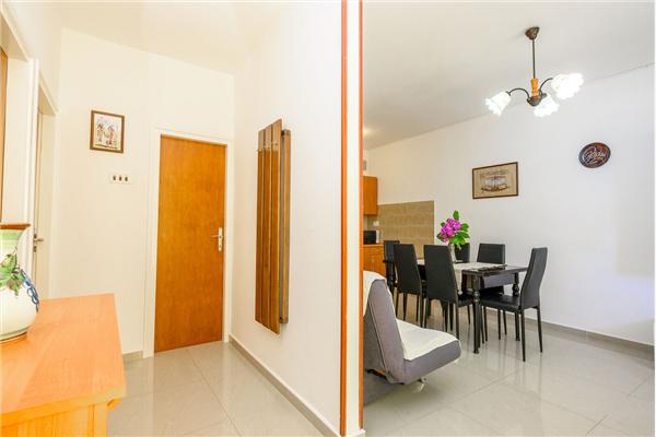 Apartment A1, for 5 persons