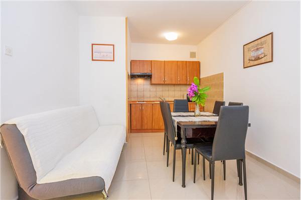 Apartment A1, for 5 persons