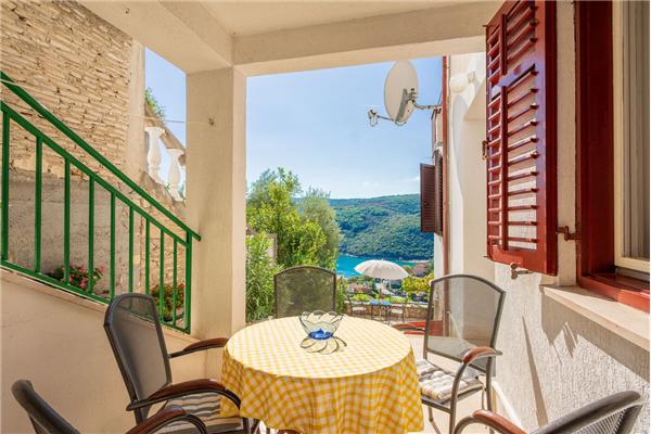 Apartment A1, for 5 persons