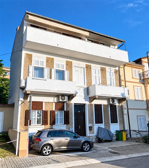 Apartment Tea