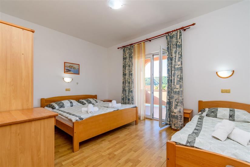 Apartment A1, for 5 persons