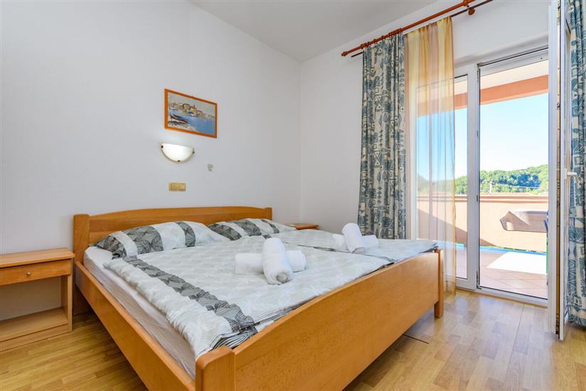 Apartment A1, for 5 persons
