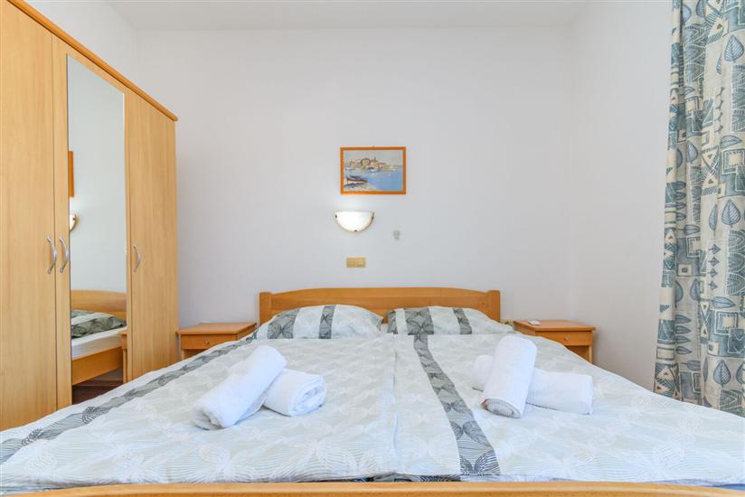 Apartment A1, for 5 persons