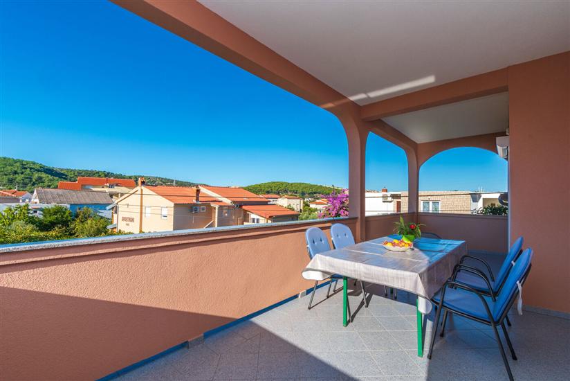 Apartment A1, for 5 persons