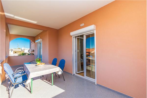 Apartment A1, for 5 persons