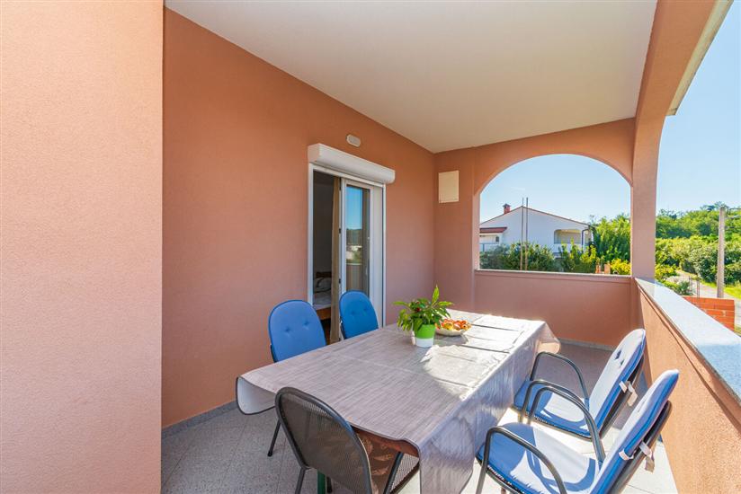 Apartment A1, for 5 persons