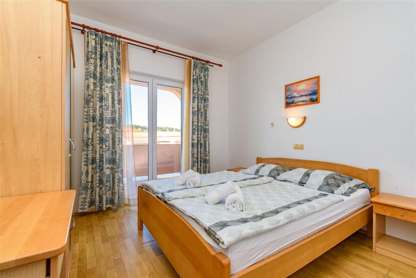 Apartment A1, for 5 persons