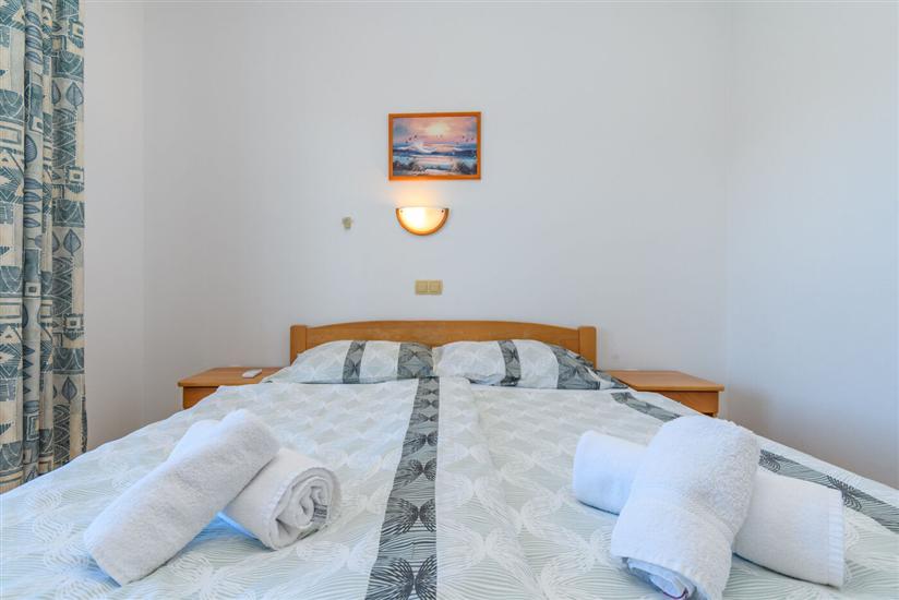 Apartment A1, for 5 persons