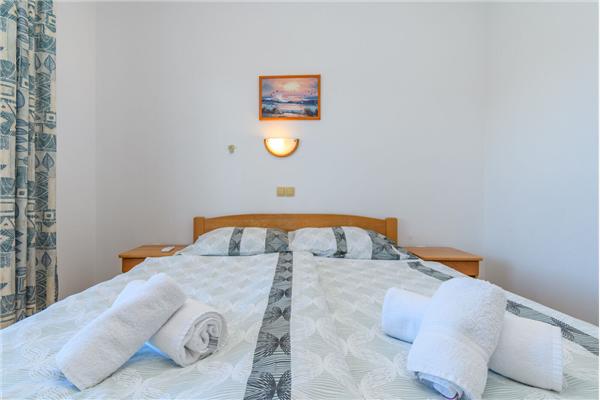 Apartment A1, for 5 persons