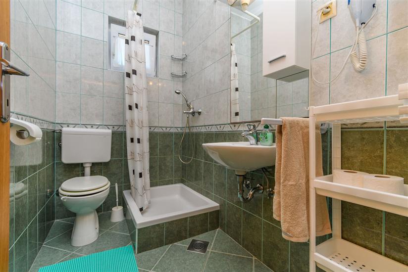 Apartment A1, for 5 persons