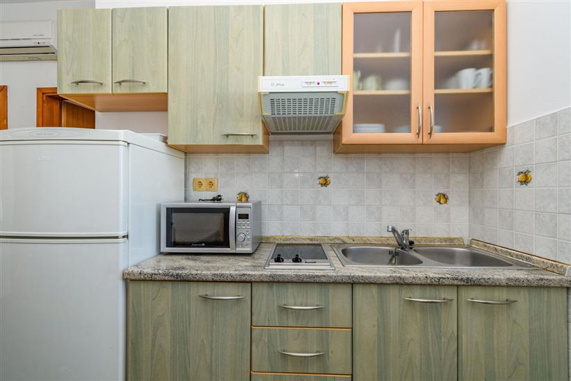 Apartment A1, for 5 persons