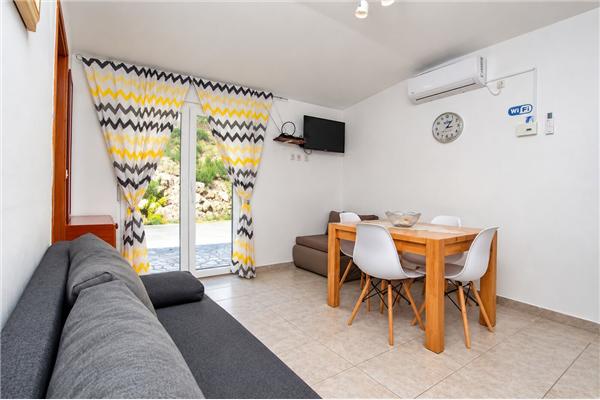 Apartment A2, for 3 persons