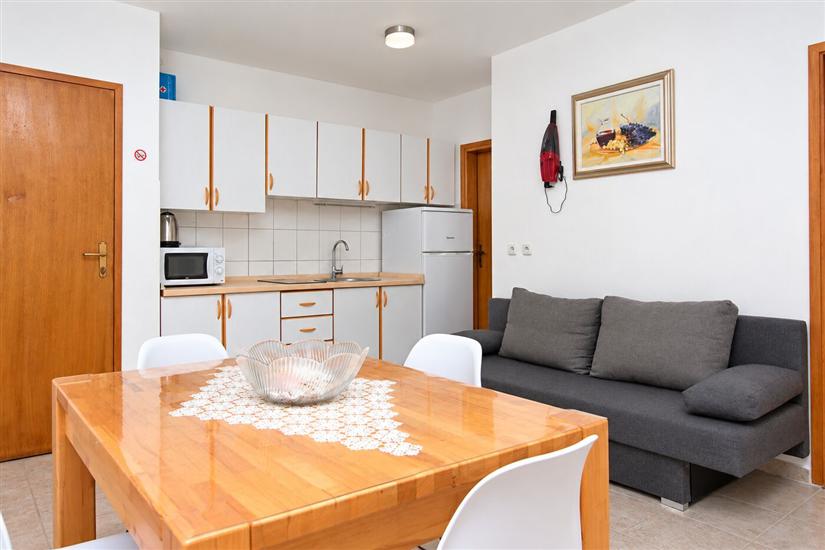 Apartment A2, for 3 persons